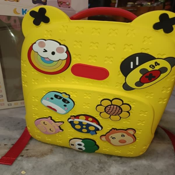 Kawaii -Q back cross bagpack thumbnail