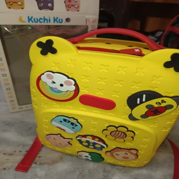 Kawaii -Q back cross bagpack thumbnail