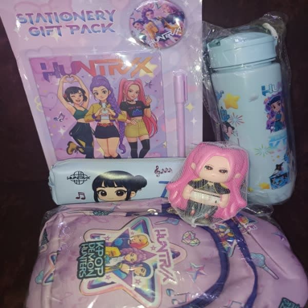 K-pop hamper 30 - Wholesale Toys India