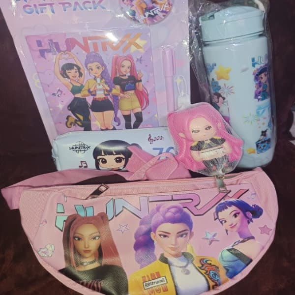 K-pop hamper 29 - Wholesale Toys India